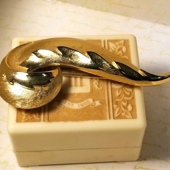 CROWN Trifari LARGE Vintage Brooch - Picture 4 of 6